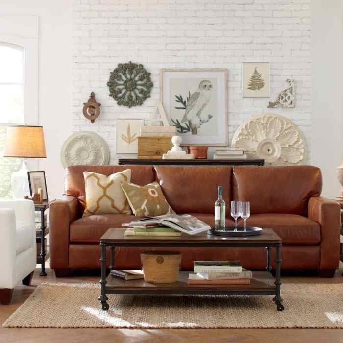 How to decorate a room with couch